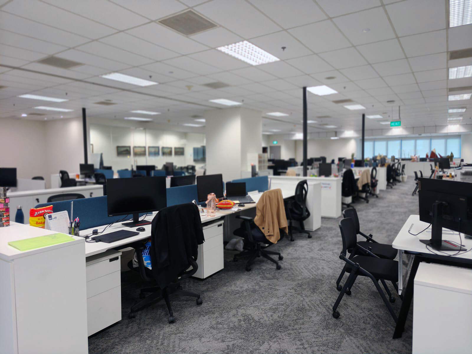 Rows of workstations on an open floor, New Tech Park, office by Metadesign Interior
